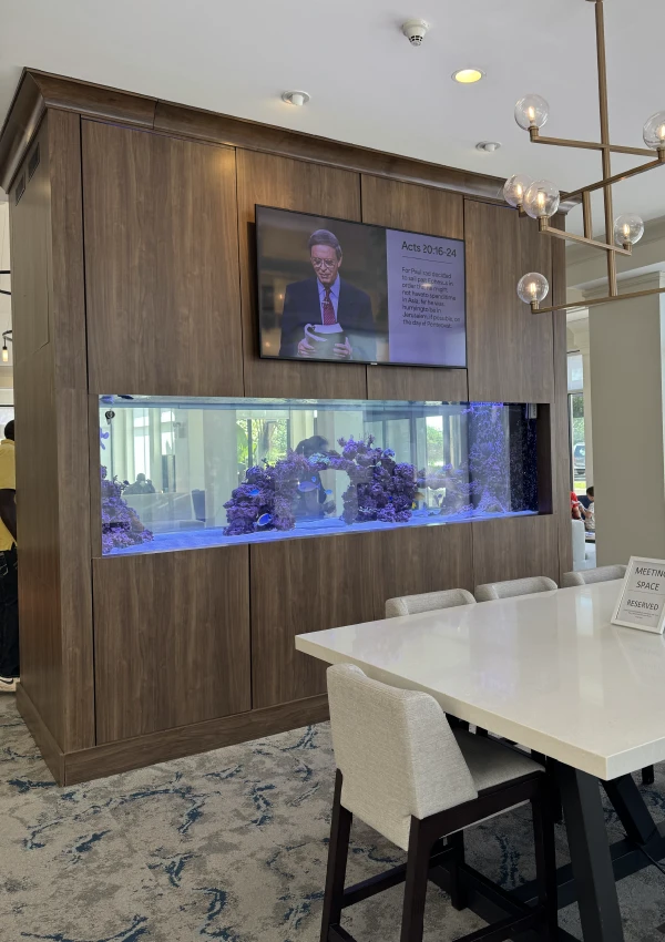 divider installed in the center of a hotel lobby.